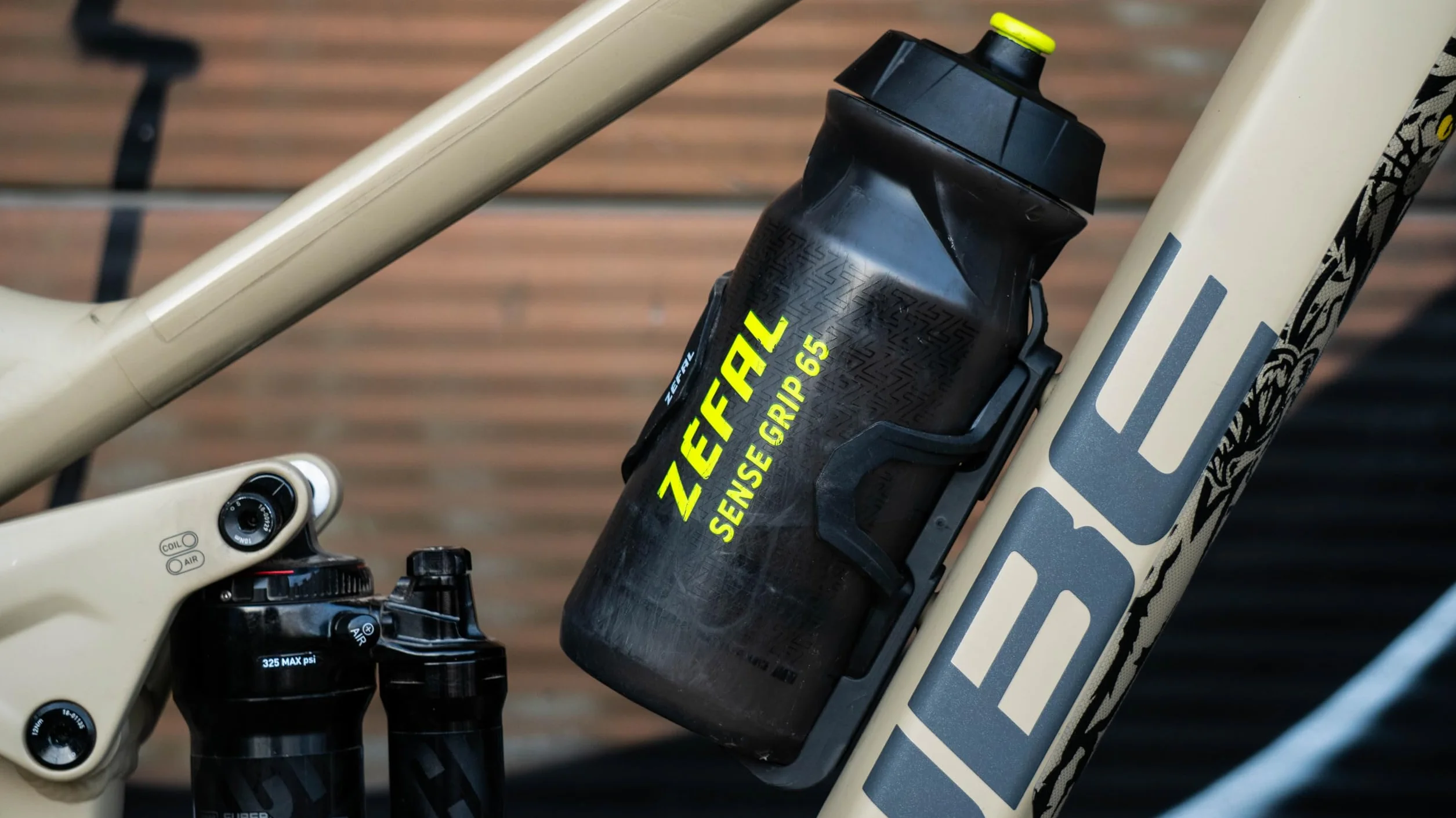 ZEFAL Pulse Z2 Portabidón Bicicleta - Introducción Lateral - Portabidones Bici & Mtb (Bicicleta de Montaña)